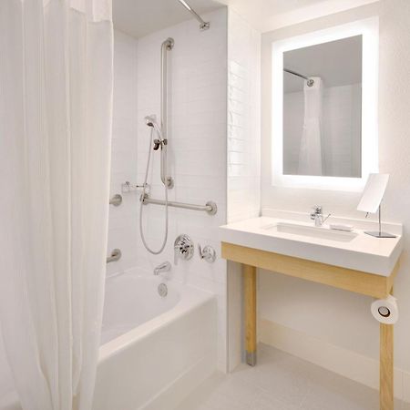 Delta Hotels By Marriott Daytona Beach Oceanfront Ngoại thất bức ảnh